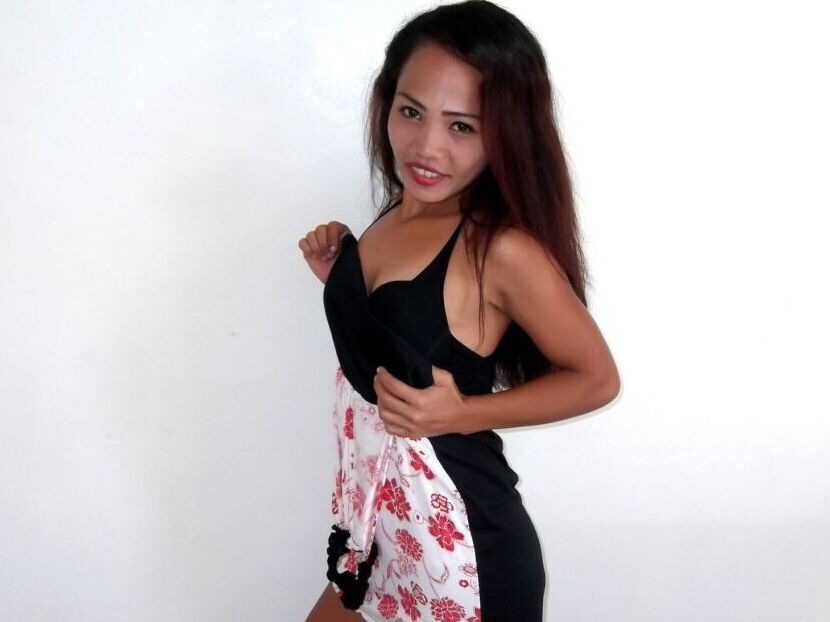 17P Petite spinners Ashley & Mylyn spread tiny legs wide to display hairy bush
