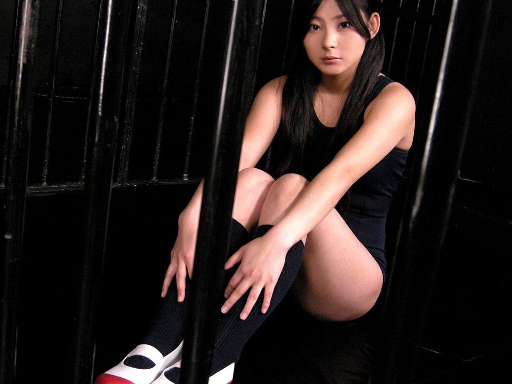 12P Asian hottie Sayaka presents her body before riding dongs in a 3some