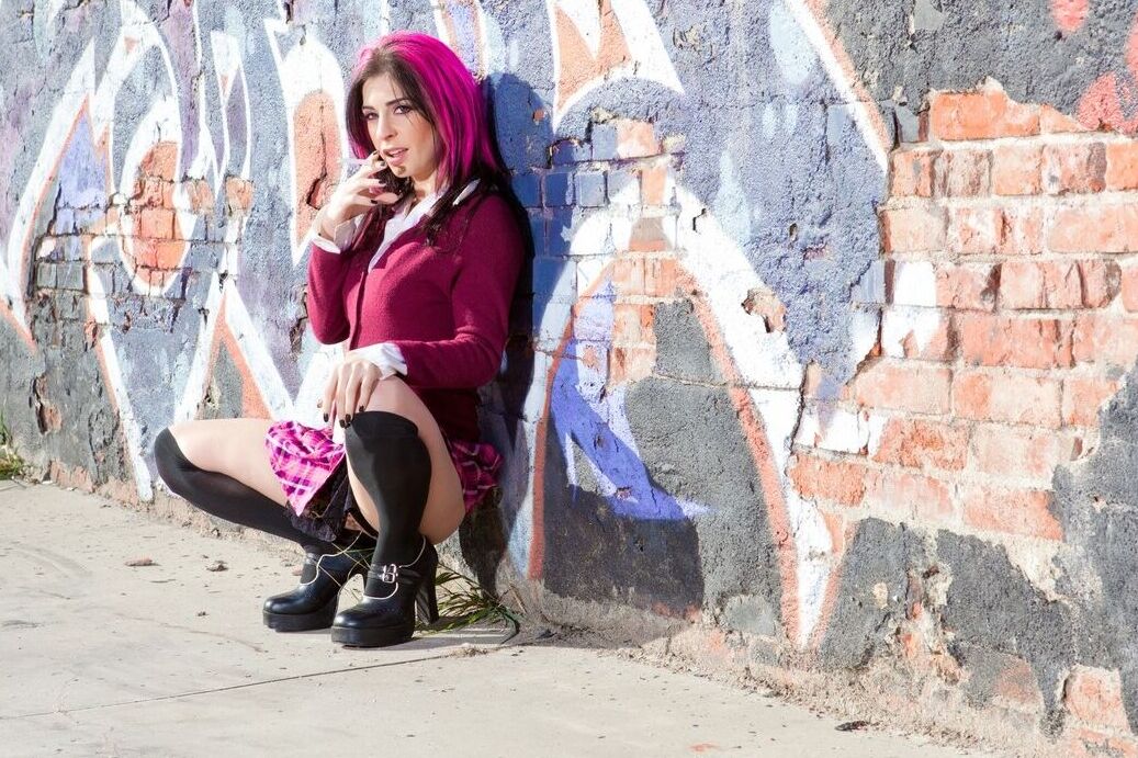 17P Hot punk girl Joanna Angel dá a cabeça