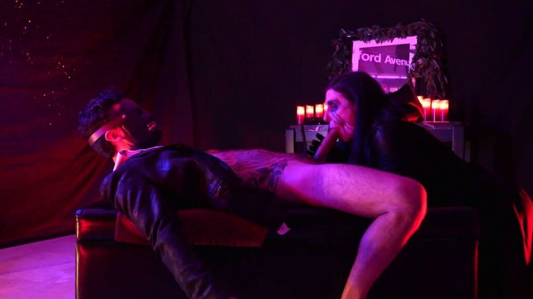 21P Anjo Ardente Joanna Angel, Mãos Pequenas