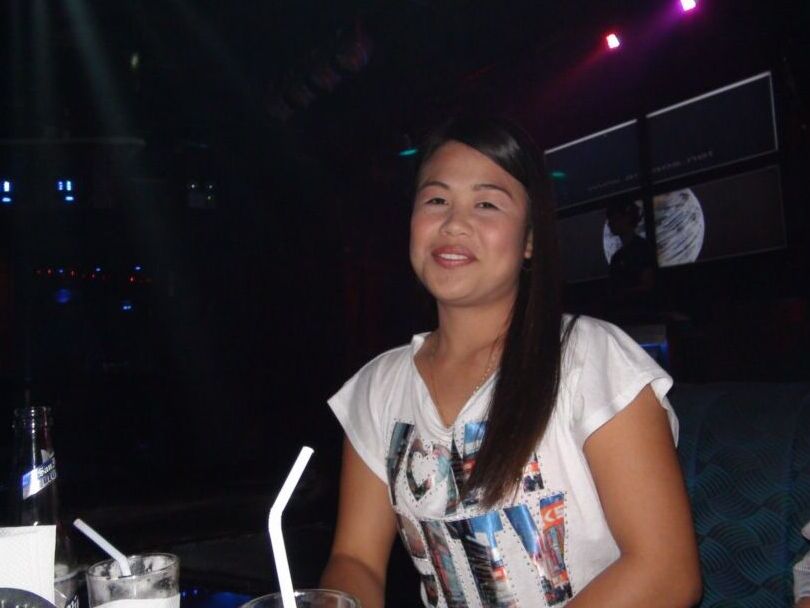 15P Horny yet reserved Filipina fucks foreign guy behind sisters back