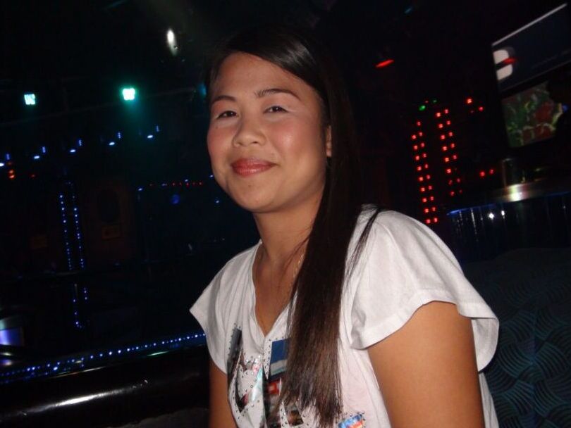 15P Horny yet reserved Filipina fucks foreign guy behind sisters back