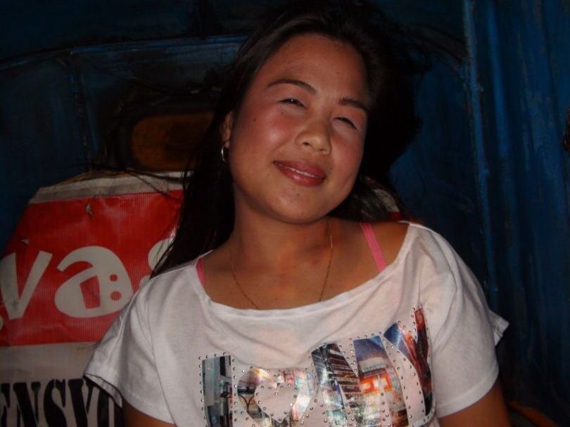 15P Horny yet reserved Filipina fucks foreign guy behind sisters back