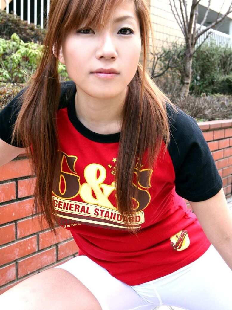 12P Asian babe with pigtails Kaede Ichijyo gives a blowjob before getting rammed