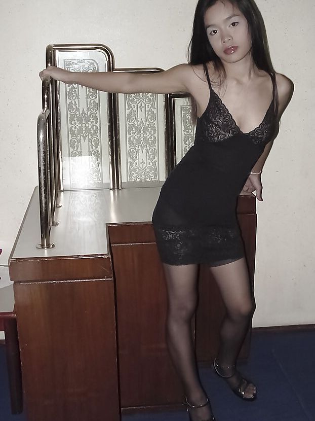 16P Adorable asian babe posing and showing off her sweet titties and muff