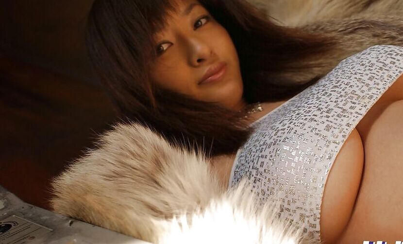 16P Asian babe Sakura Shiratori uncovering her big melons and unshaven pussy