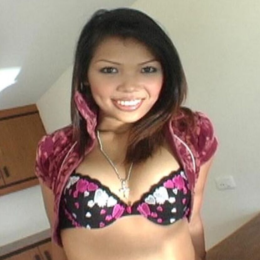 16P Asian Suck Dolls Taew