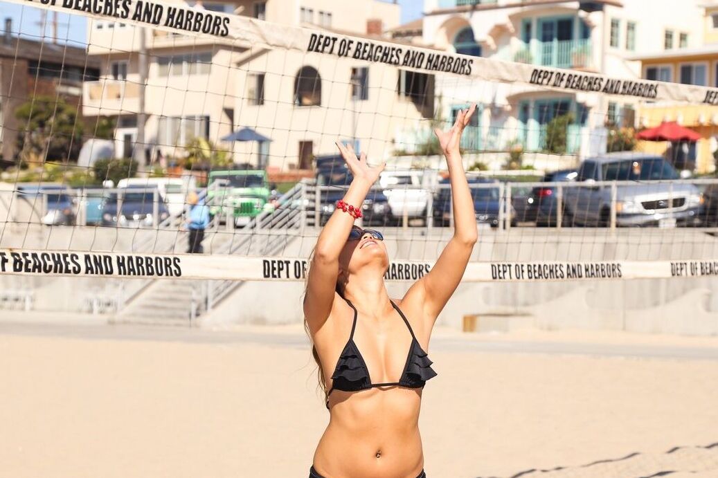 21P Very hot Filipina brunette Charmane star posing on the beach in bikini