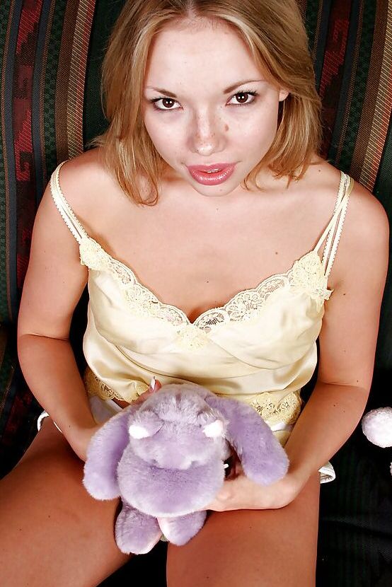 16P Asian first timer Maya unveils shaved teen twat and tiny tits in high heels