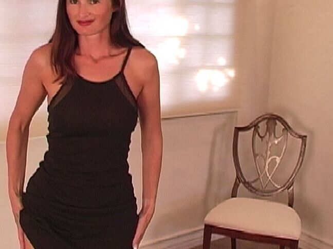15P A bela garota Brooke recebe gozadas faciais depois de ser atacada por homens negros