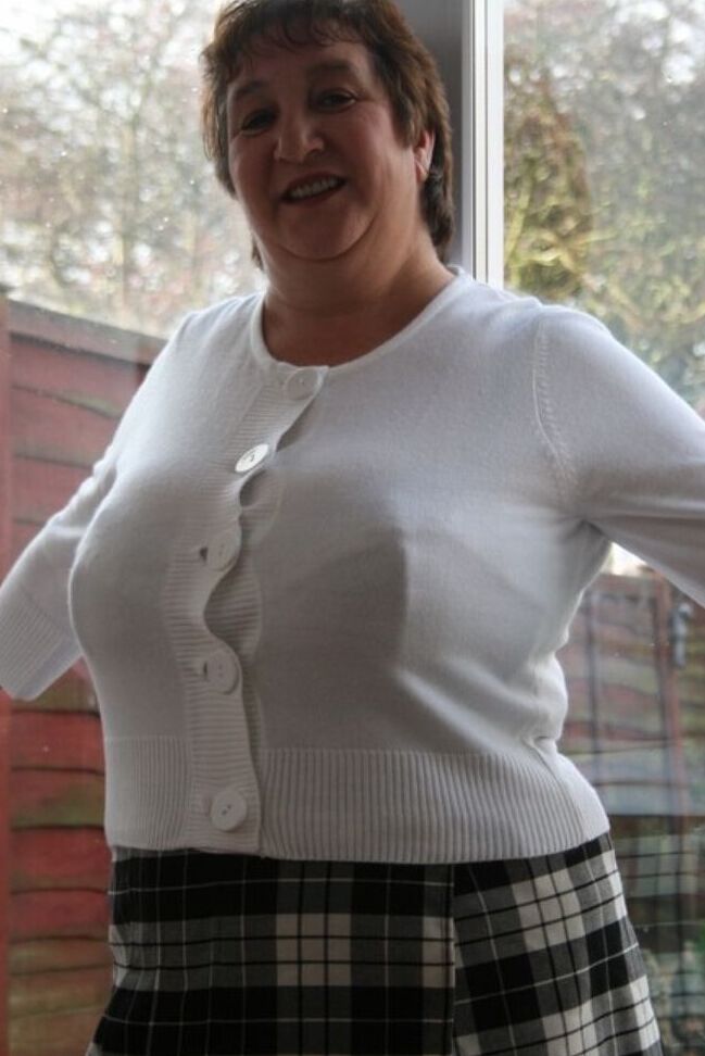 16P MILFBBWCon curvasTetas GrandesVoluptuosaGrande