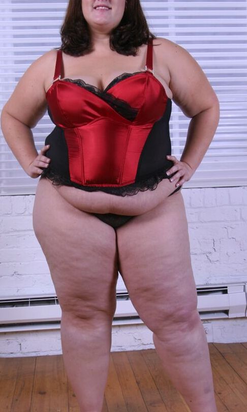 16P SSBBW エリン・マコーミックがハメ撮りフェラ中に顔に精液をぶっかけられる