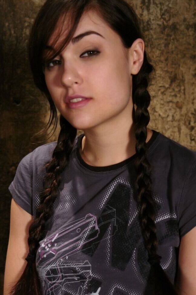 20P Nude brunette Sasha Grey gets toyed while hanging upside down from the ceiling
