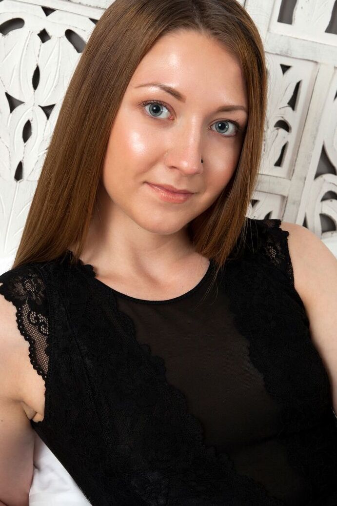 17P Pretty Dominika D bares hard nipples on flat chest & spreads for twat closeup