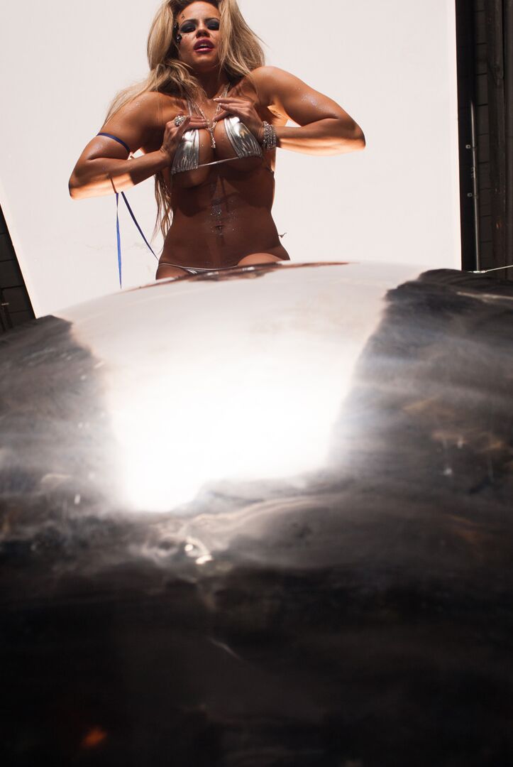15P Beau Tease Beleza em topless