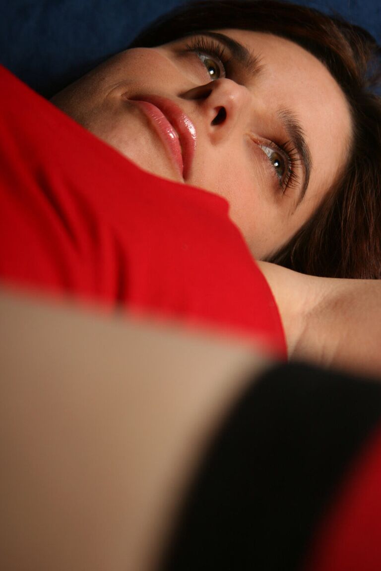 Das 16P-Amateurmodel Vivian entblößt ihre schönen Titten