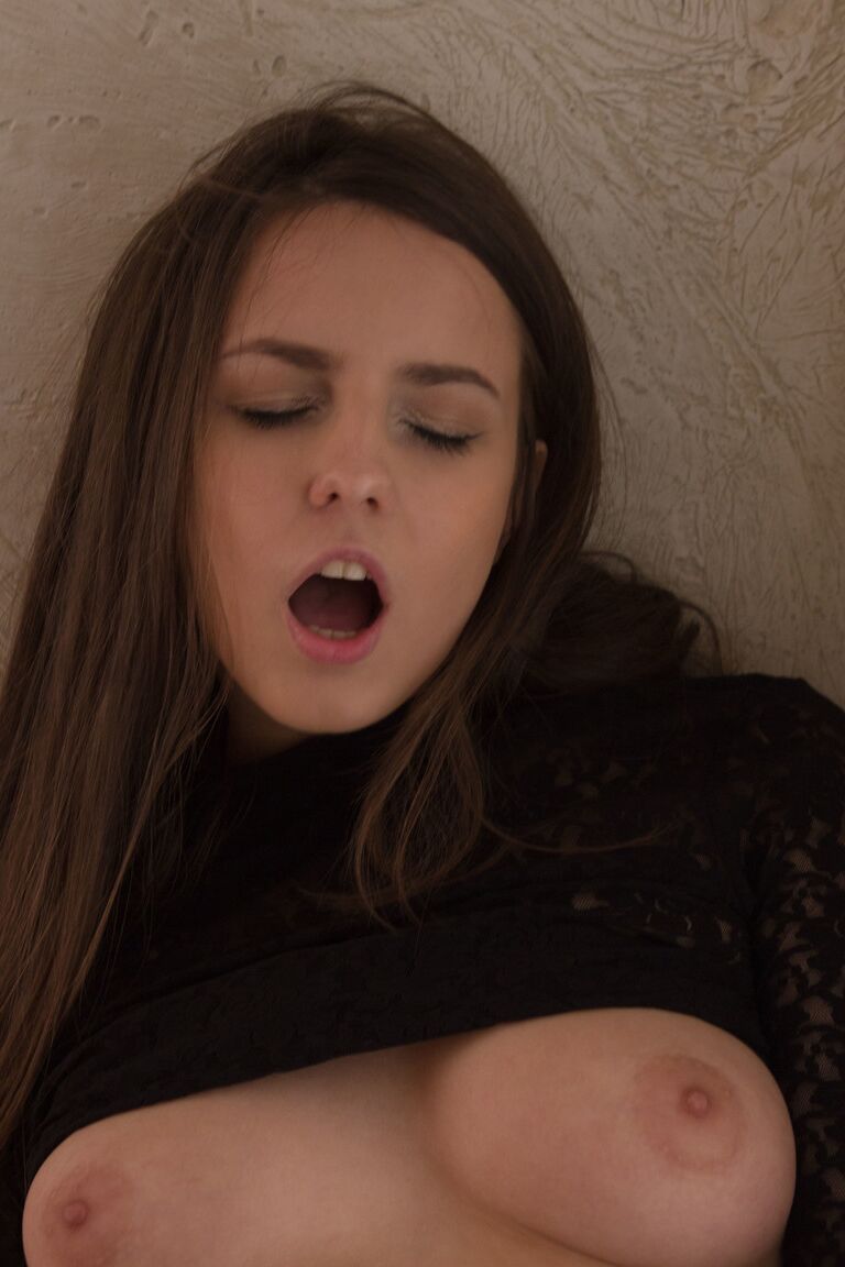 18P Teen babe Paula A with sexy legs performs striptease for spectators