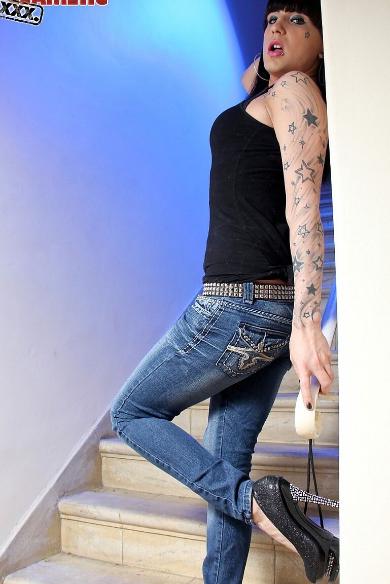16P TGirls XXX Kelly Clare