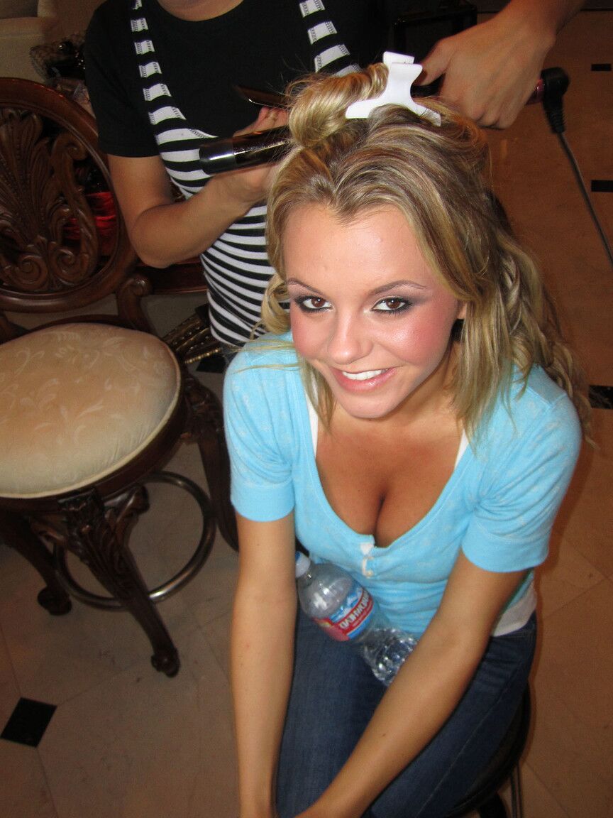 17P Attraktive Frauen Bree Olson