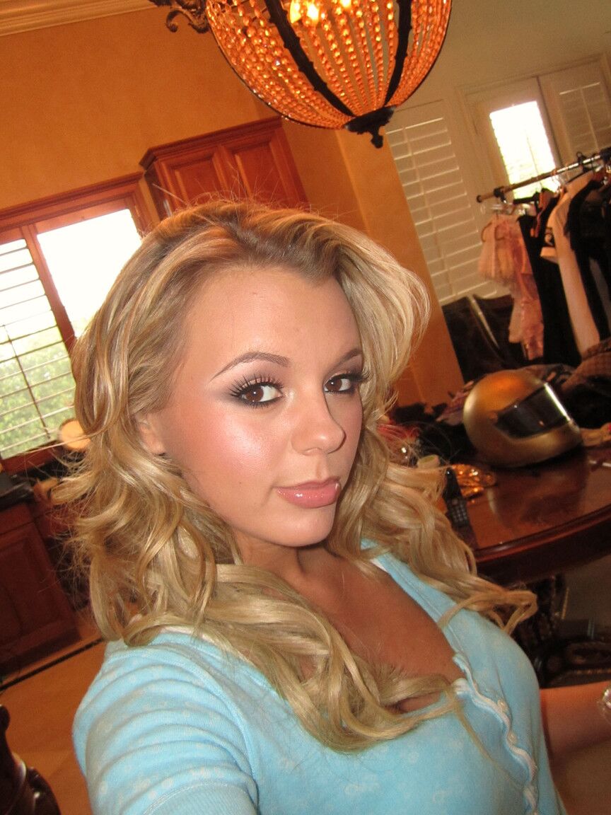 17P Attraktive Frauen Bree Olson