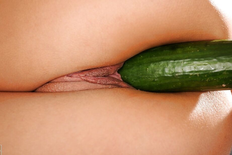 16P Busty Latina babe Eva Angelina uses cucumber to ram her trimmed cunt with