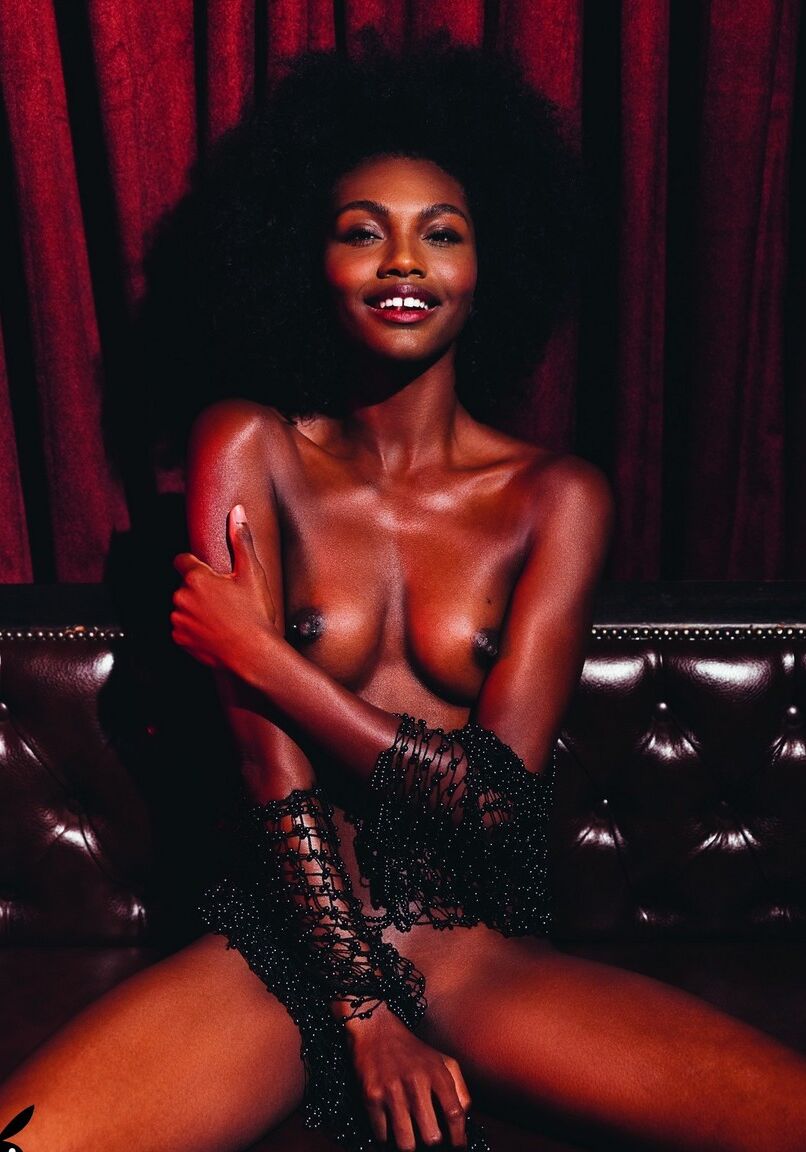 12P Playboy Plus Milan Dixon Ébano Glamour Babe
