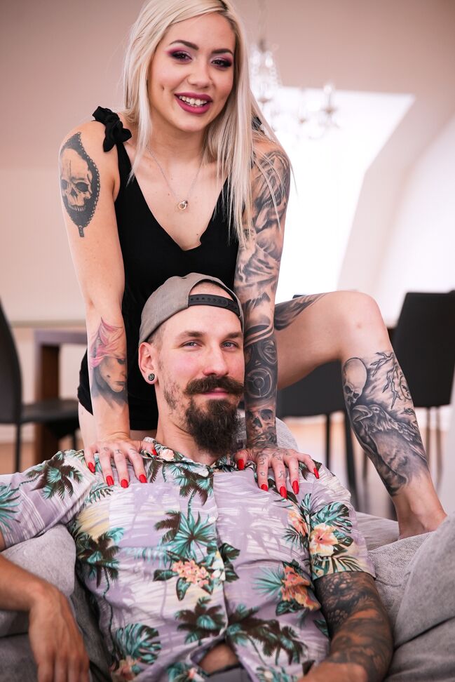 21P Straight In The Ass  Veronique Tinkler ,Tony the D