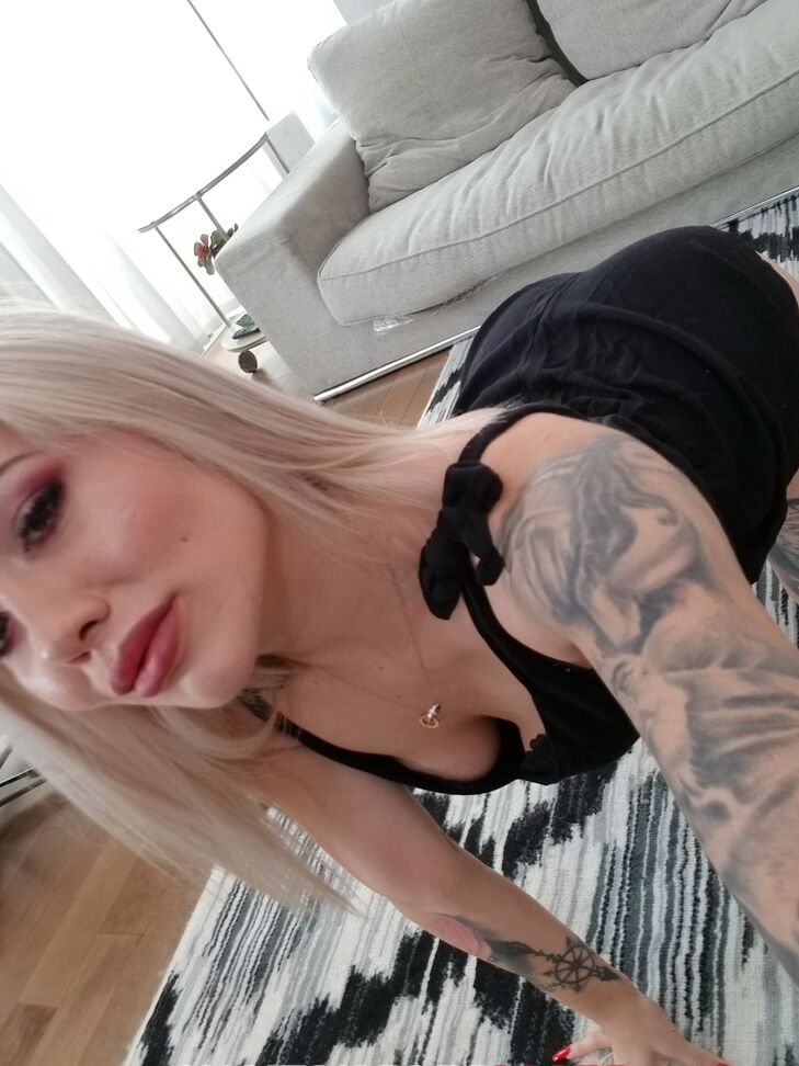 21P Straight In The Ass  Veronique Tinkler ,Tony the D