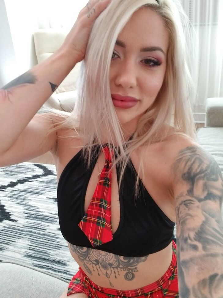21P Straight In The Ass  Veronique Tinkler ,Tony the D