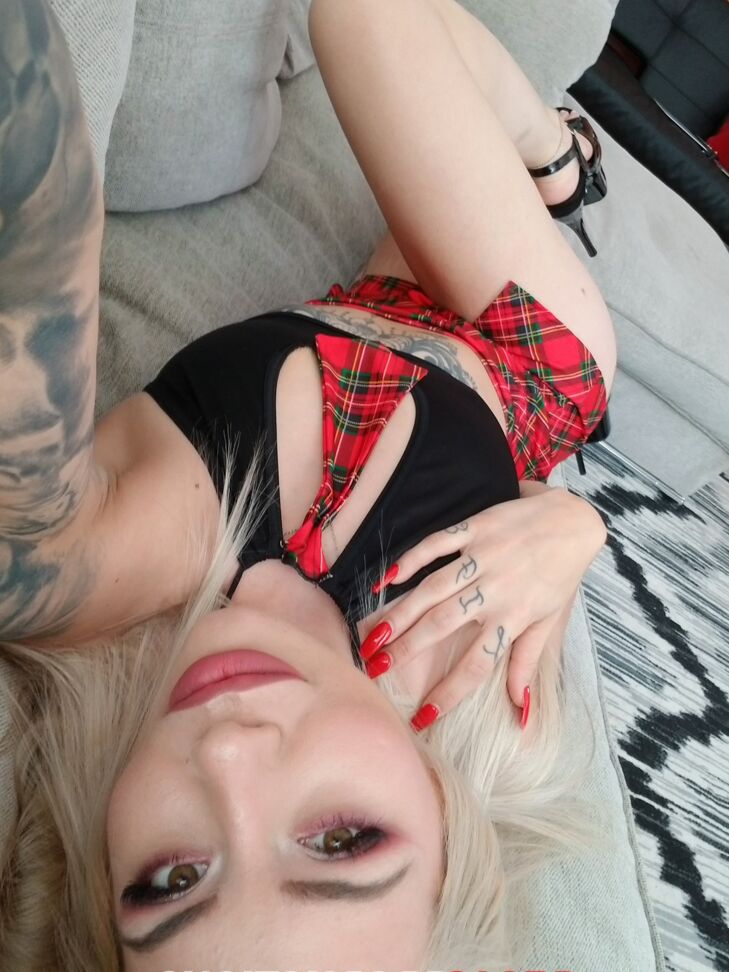 21P Straight In The Ass  Veronique Tinkler ,Tony the D