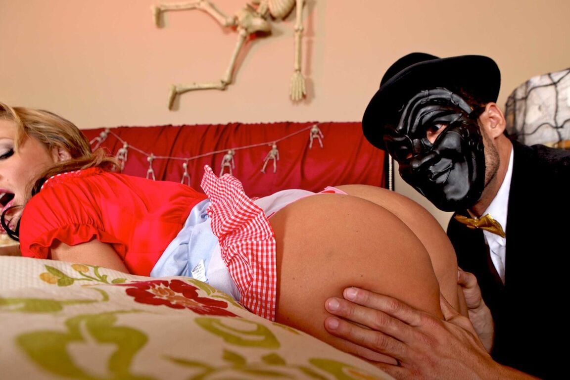 12P Esposas en disfraces sexys Nikki Sexx