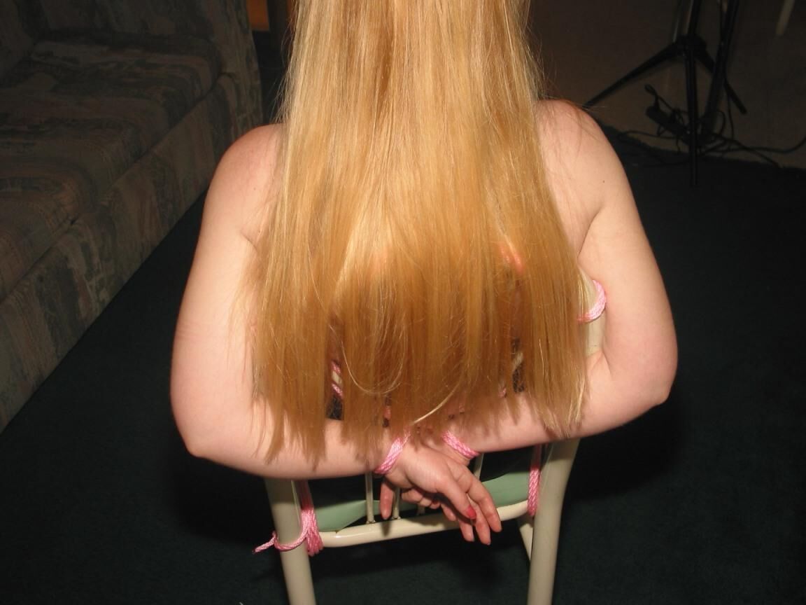 13P Bondage Atado Bondage Diversión con Esposa Rubia Caliente