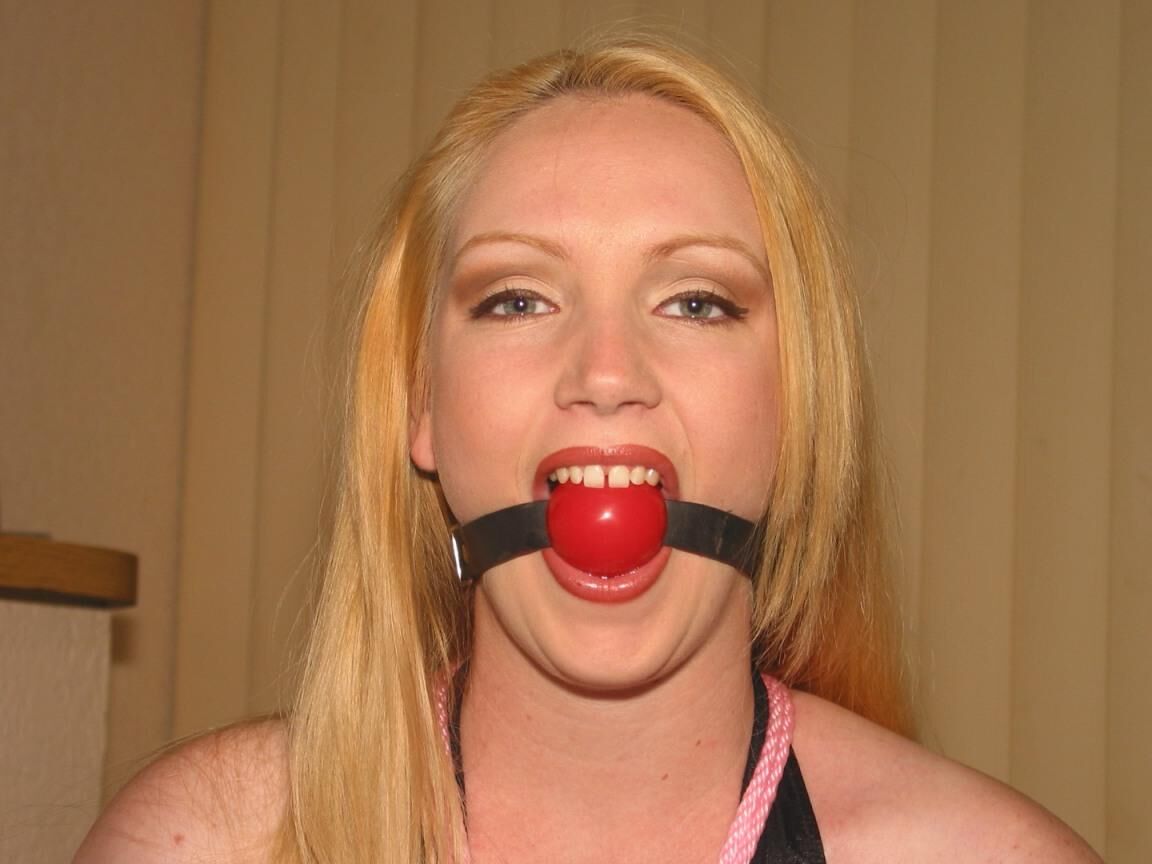 13P Bondage Atado Bondage Diversión con Esposa Rubia Caliente