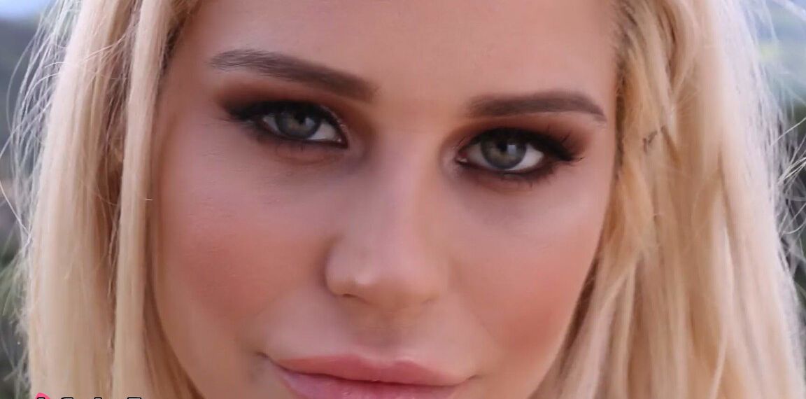 18P Hot American babes Spencer Scott and Tasha Reign finger and toy their twats