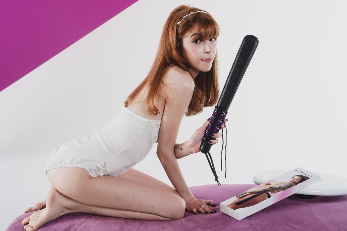 10P Badass Italian babe Yukikon on all fours whipping her own booty