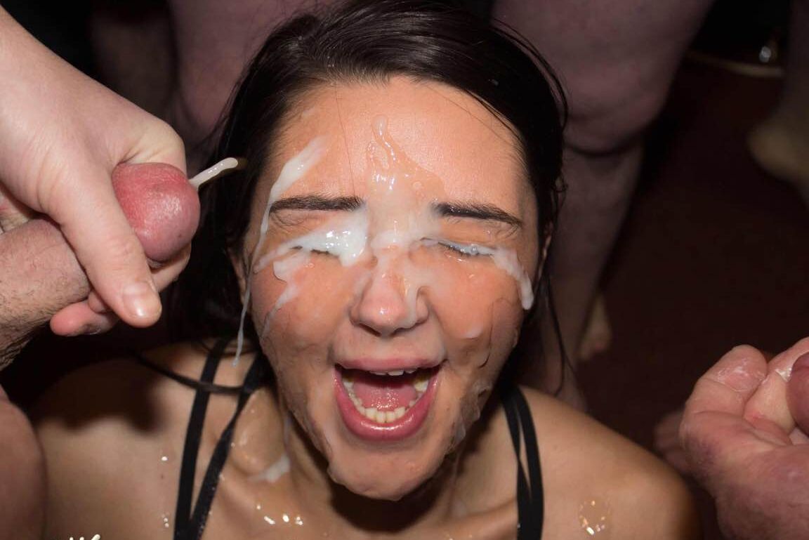 15P Brunette check Pixiee Little sports visage couvert de sperme après une soirée bukkake