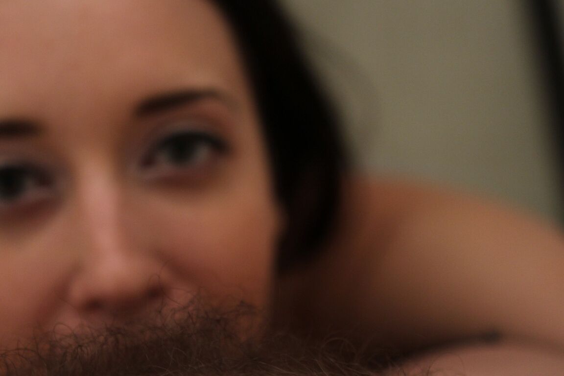 17P Intensive brünette Lesben Bobbi Starr