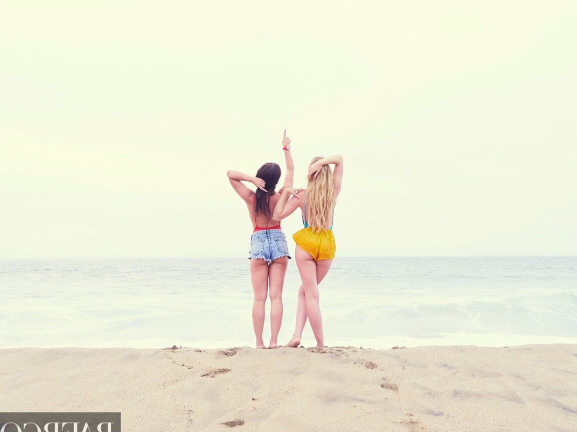 17P Adolescentes lesbianas Chloe Scott