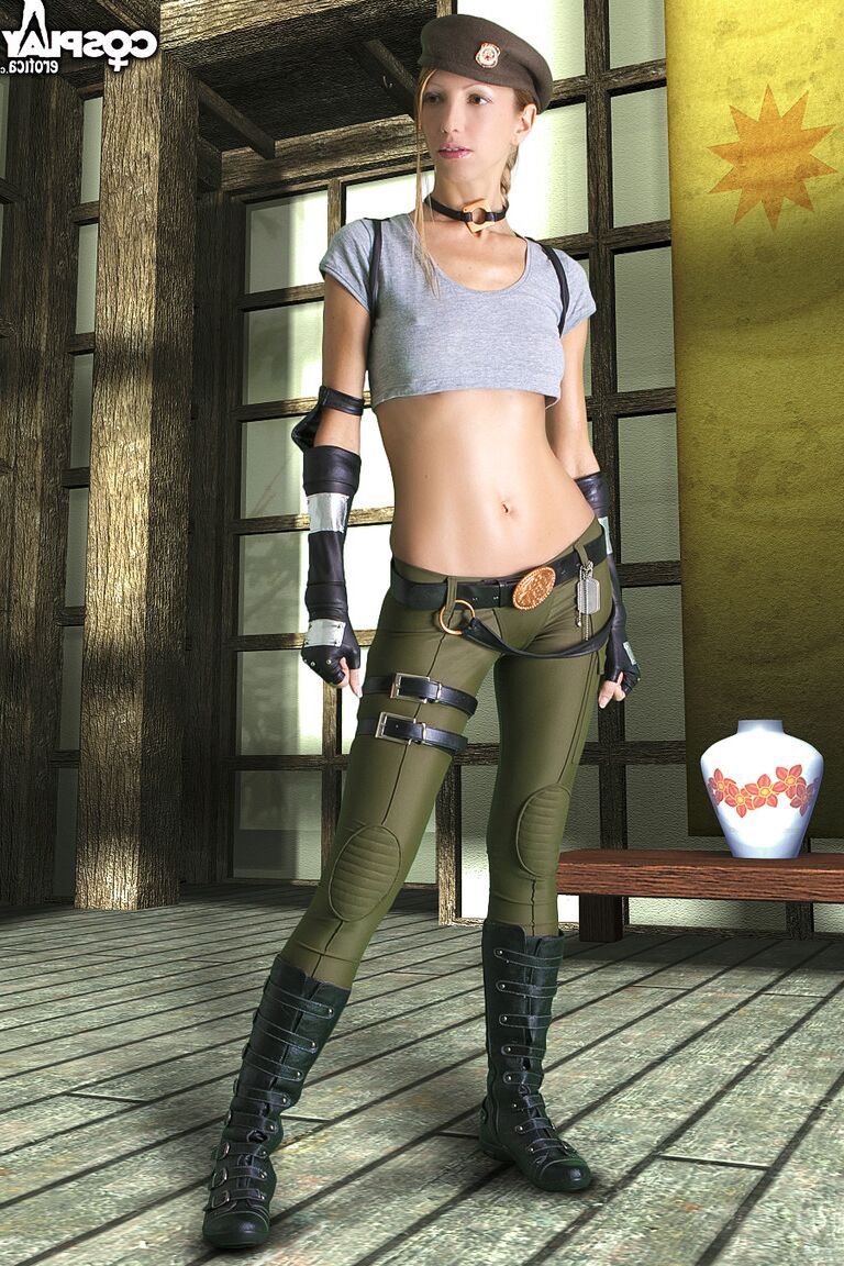 12P La blonde Angela Blanche expose son corps dur tout en portant une tenue de cosplay.