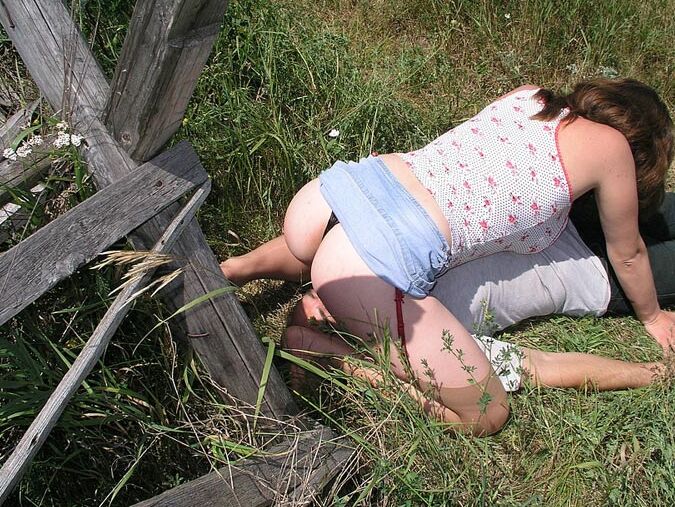 15P debajo de su cara al aire libre