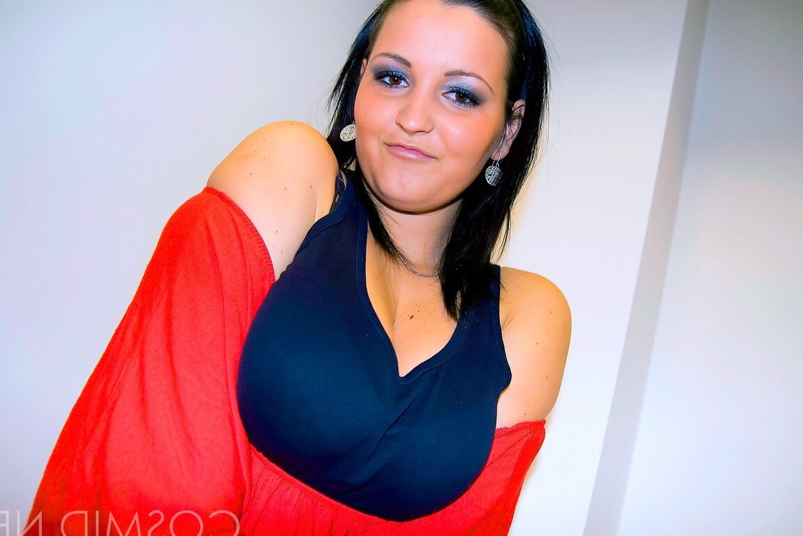 16P Chubby amateur Deny bares her big ass before uncupping her large breasts