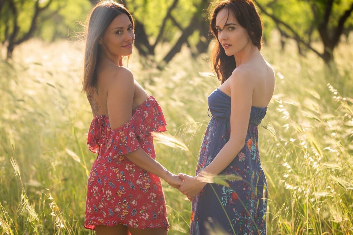 17P Beautiful European babes Bianka Helen and Anetta Keys strip naked in nature