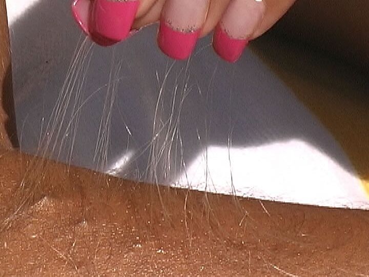 21P Beautiful tanned Lori Anderson teases with her hairy arms while sunbathing