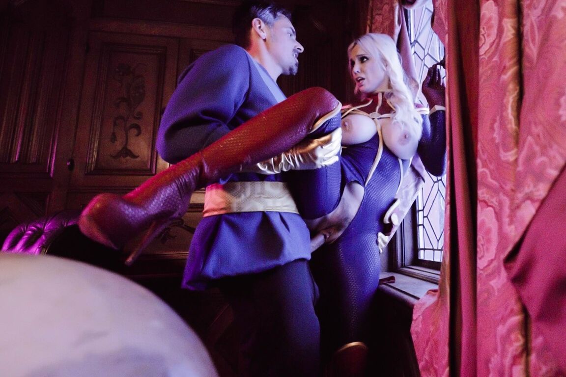 15P El malvado Ryan Driller, Kenzie Taylor