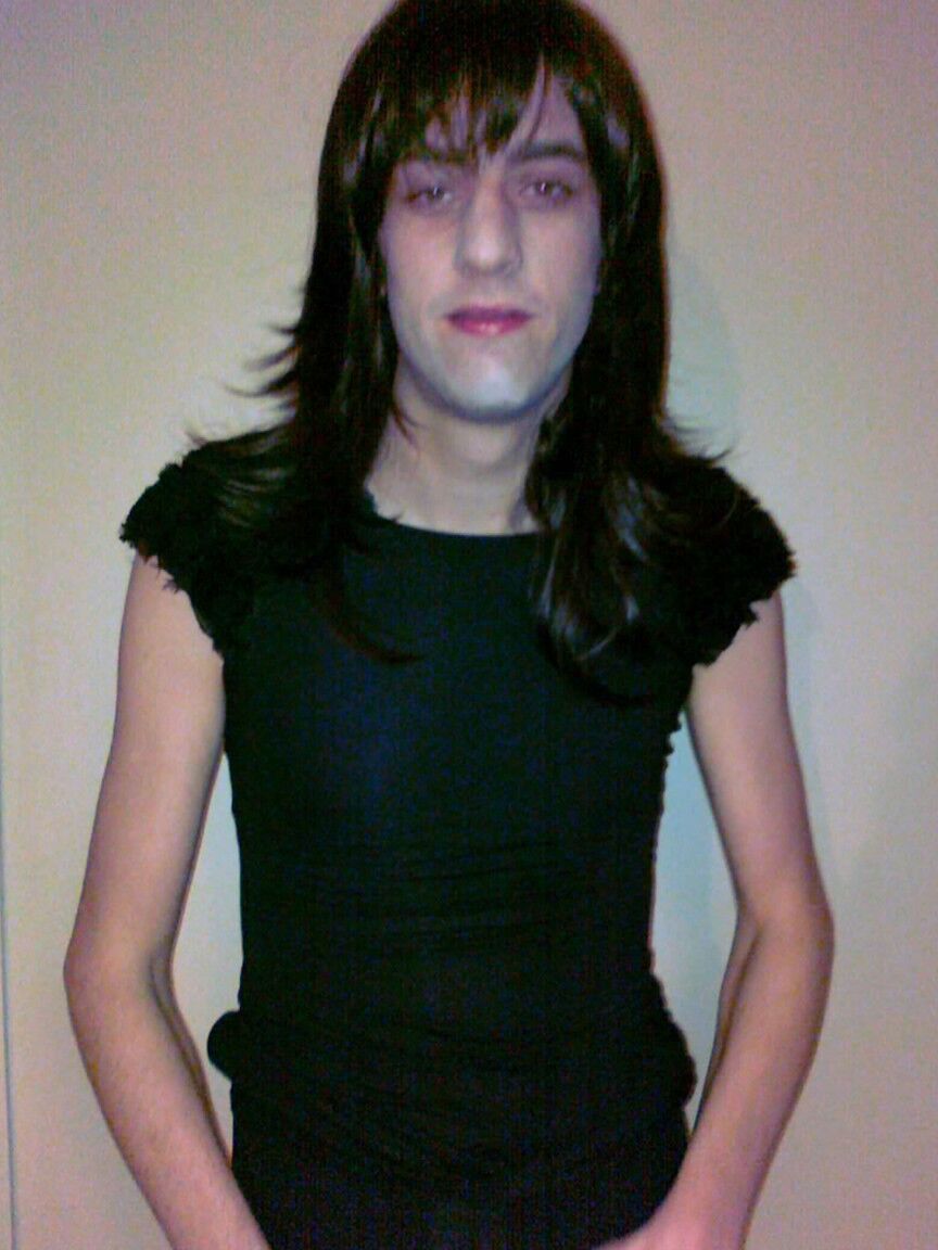 16P This hardcore crossdresser loves to play with his cock and suck hard dick when