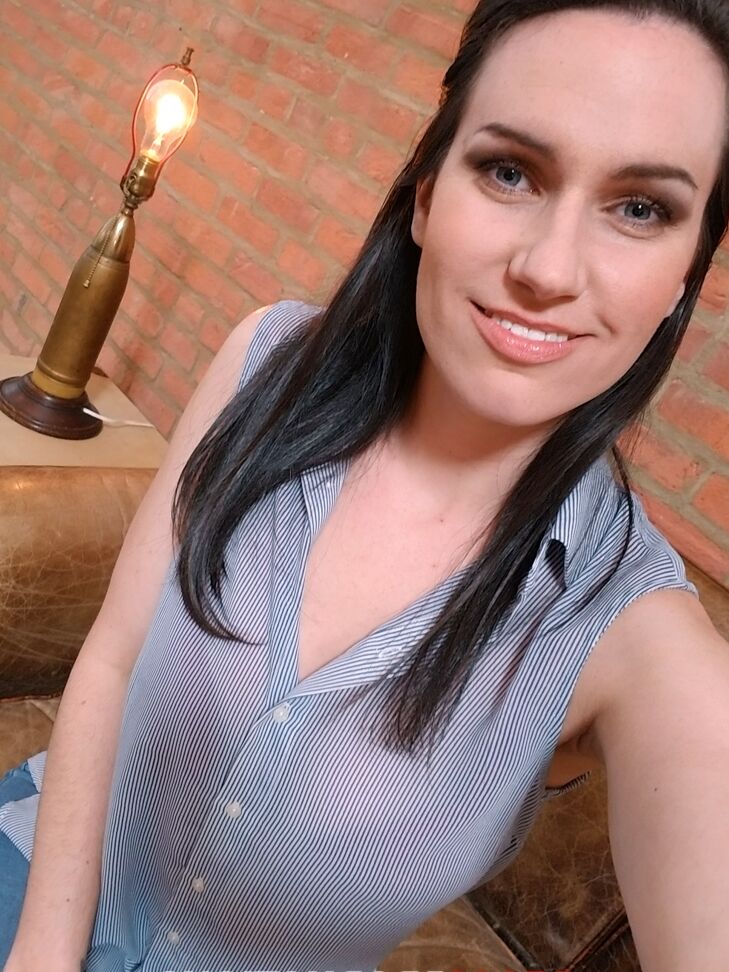 21P 3 vías porno Cherry X, Cloe Sweetheart