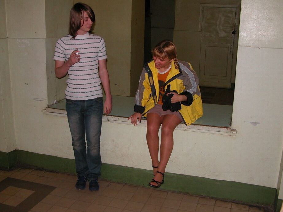 21P Rubia con coletas Anna follada en su agujero del amor por su amiga