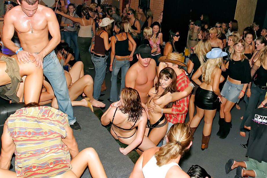 16P Cock starving lassies getting down with well-hung guys at the party
