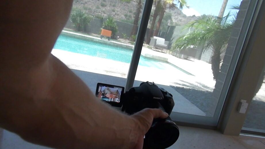 16P Loira tesuda é pega em um vídeo caseiro chupando e fodendo um pau duro