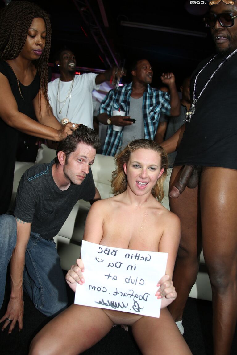15P A esposa dominante Brooke Wylde fode grandes paus negros antes de seu marido traído